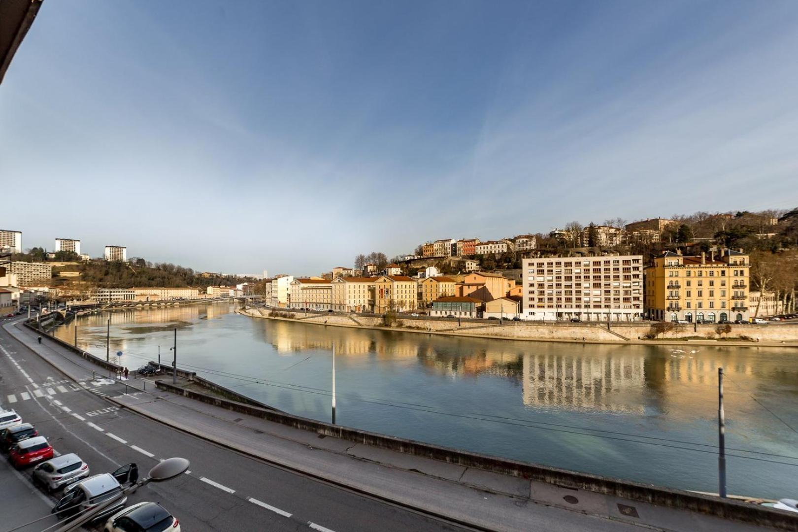 Ferienwohnung Loft Mezzanine Vue Incroyable Saone Lyon Exterior foto